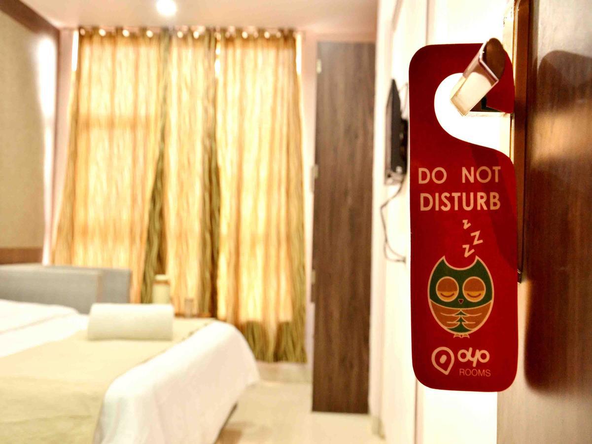 Oyo 2403 Hotel Aamantran Avenue Ujjain Zewnętrze zdjęcie