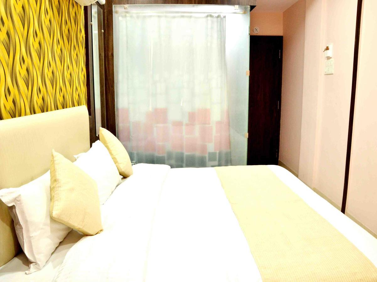 Oyo 2403 Hotel Aamantran Avenue Ujjain Zewnętrze zdjęcie