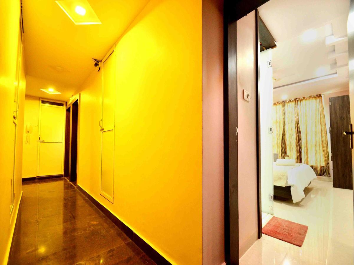 Oyo 2403 Hotel Aamantran Avenue Ujjain Zewnętrze zdjęcie